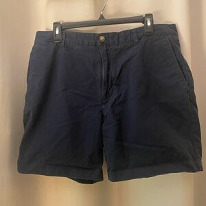 Vineyard Vines men’s navy blue shorts